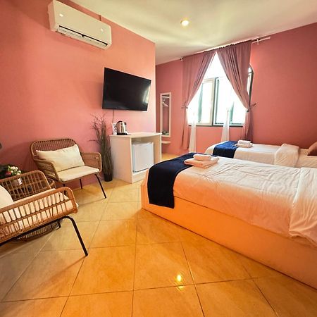 Venice Hotel Хуа Хин Екстериор снимка