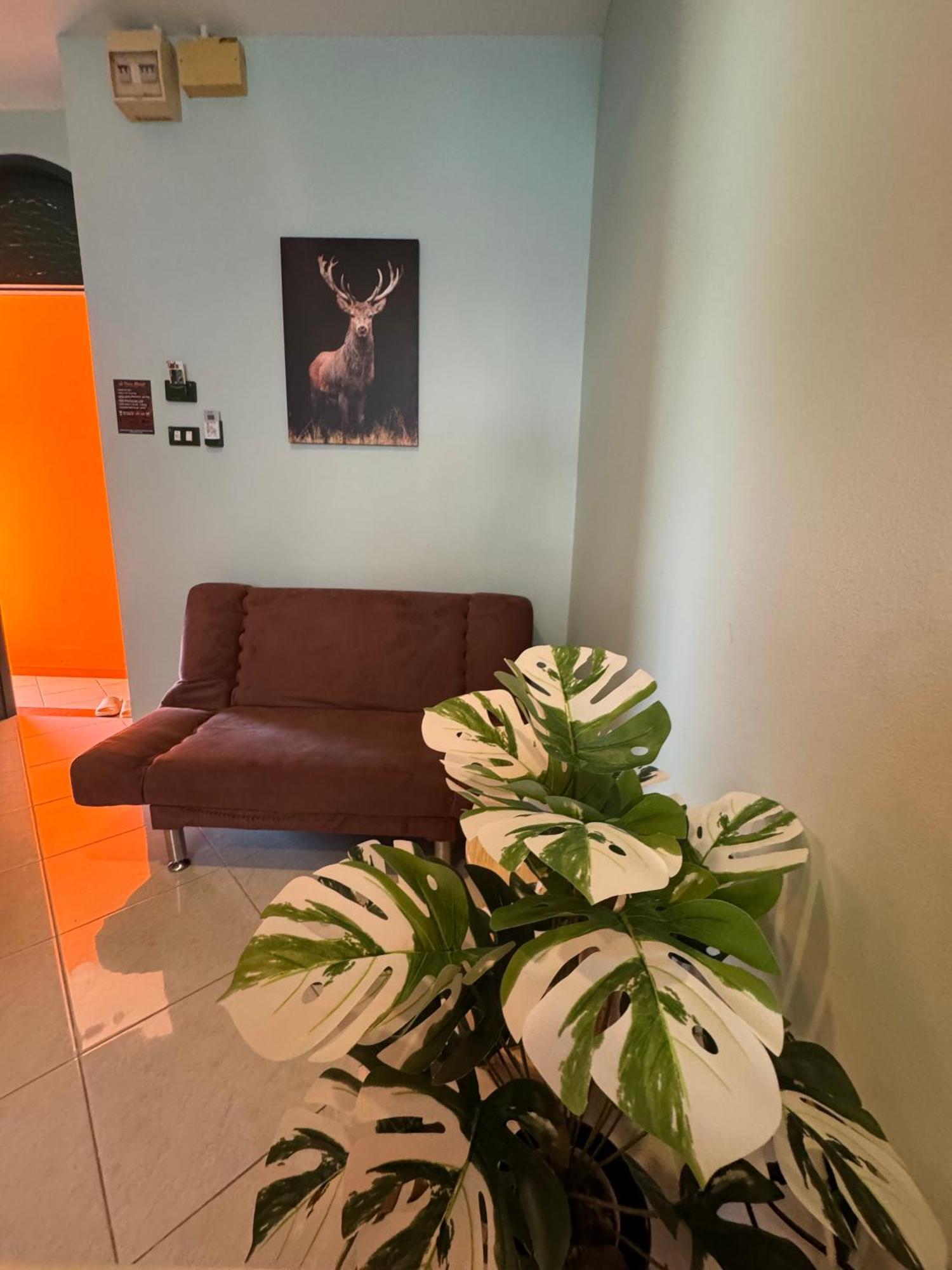 Venice Hotel Хуа Хин Екстериор снимка